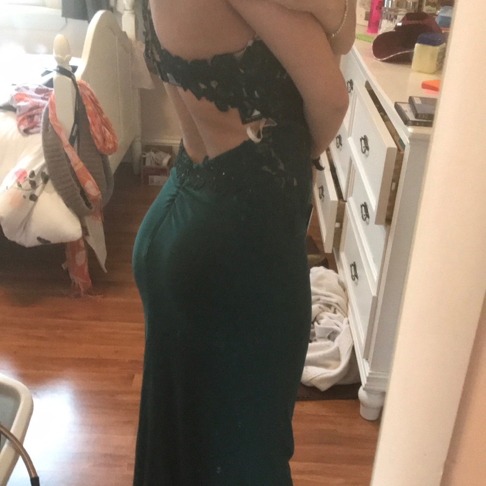 PROM GIRL DRESS!!🤩 - Picture 4 of 8